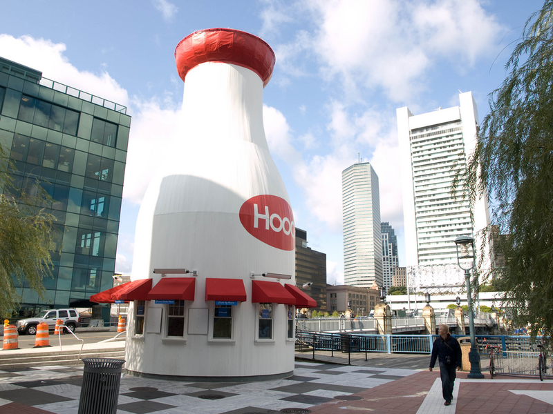 Illustration for article titled These Buildings Could Be The Food And Drink Of Giants